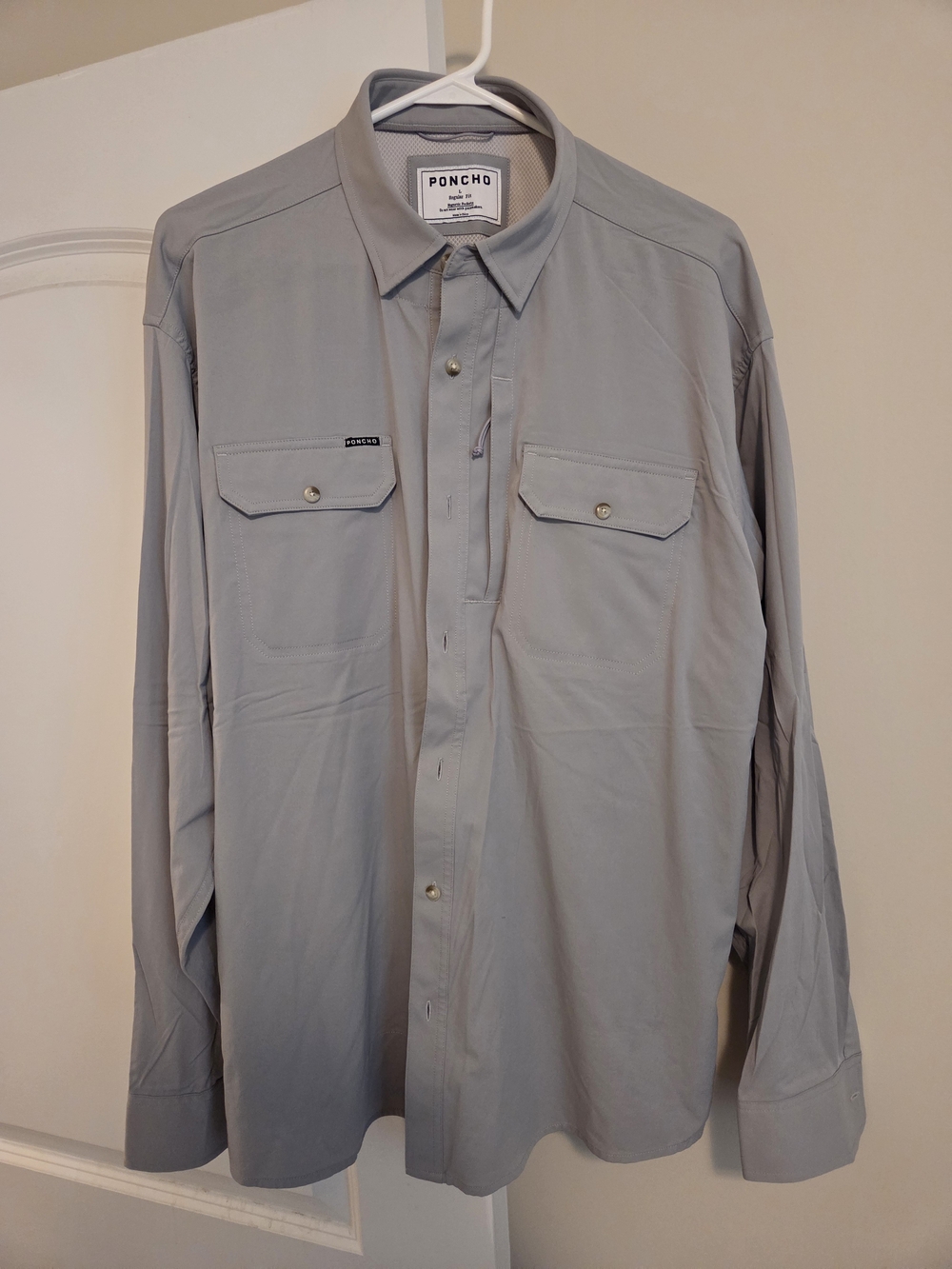 Poncho Men's Light Gray Long-Sleeve Button-Up Shirt